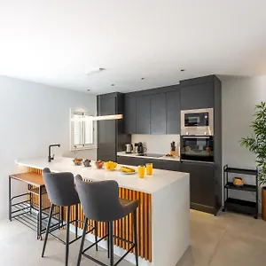  Apartamento Designer Loft With Pool, With Gigantic Terrace And Private Parking & In The City Centre España